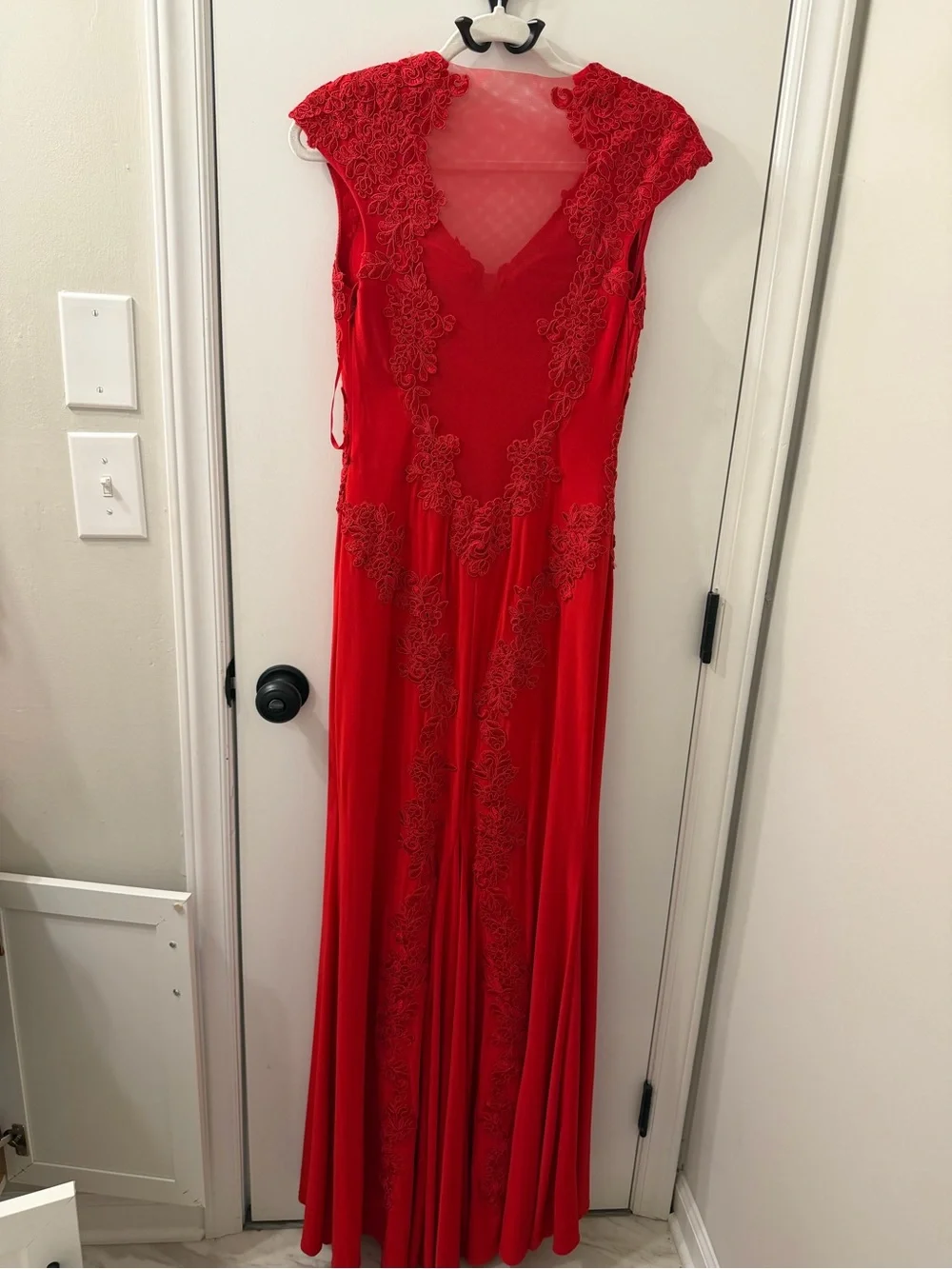 Betsy & Adam Red Lace Applique Illusion Mesh Mermaid Formal Gown Dress 4